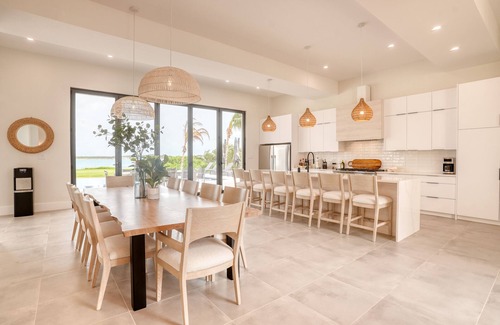 Tar Bay Villa | Ocean Oasis Villa - Luxury Villa + Full Concierge!