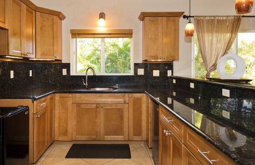 Kaimu Apartment | Ocean Temple: Oceanfront, A/C, 500 ac.State Land in Backyard!
