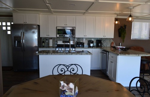 El Pescador House | Ocean view and walking distance from the beach or Lobster Village!