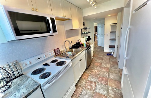 Tacoma House | Ocean View Sanctuary - NW Tacoma!