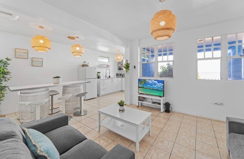 Villa Borinquen House | Ocean View & walk 5 min to Beach. 2BR big house.