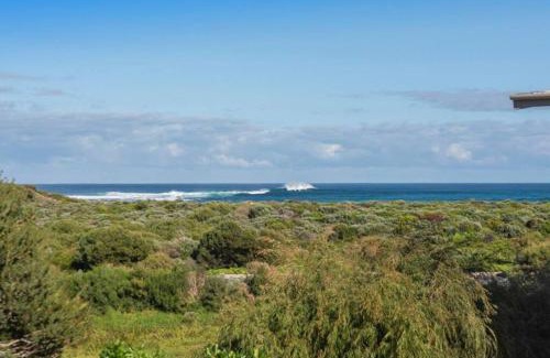 Prevelly House | Ocean View walk to the beach & Surfers Point - Margaret River Properties