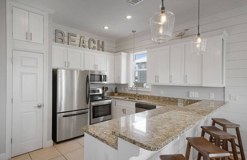 Seacrest House | Ocean views! Adorable Beach House on 30A, Centralized Location, 3 min. Walk to the Beach!