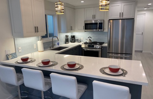 Hermosa Beach Condo | Ocean Views! Beachfront Deck on Hermosa Strand