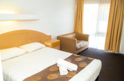 Kalimna Hotel | Ocean Views Motel Lakes Entrance