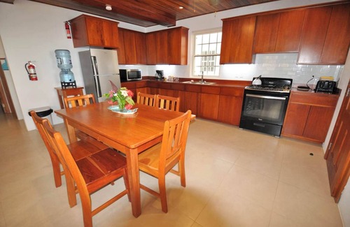Caye Caulker Apartment | Oceanfront 2 bed/2 bath Velento#2/private dock, pool, free paddleboards
