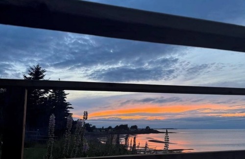 Port Howe Cottage | Oceanfront Bliss in Port Howe – Beach at Your Doorstep