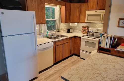 Hall Quarry Cottage | Oceanfront Cottage near Acadia National Park with quick access to Bar Harbor