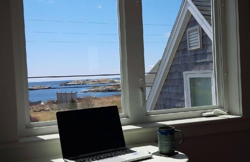 Prospect House | Oceanfront home in historic village, near Halifax & Peggys Cove, great for 2!