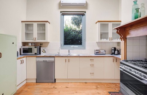 Henley Beach South House | "Oceanfront Oasis: A Tranquil Retreat Steps from the Sea!