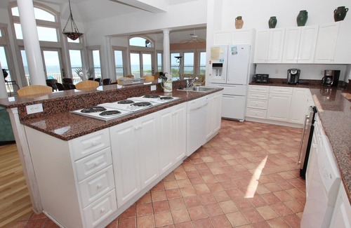Pine Island House | OCEANFRONT, Ocean Views, Pool, Hot Tub, PI202, Turtle Key