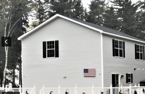 Gouldsboro House | Oceanfront Waterfront Family Friendly Hot Tub & Pets Allowed! [Sandpiper Shores]