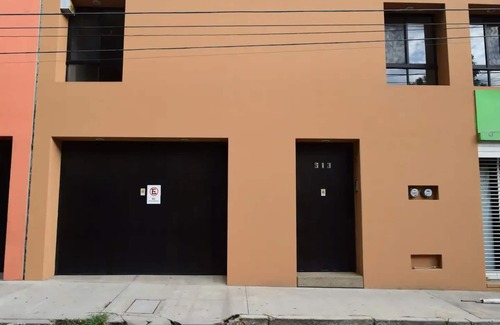 Santa Lucia del Camino House | Octava de Orquideas 513. Casa con estacionamiento y terraza