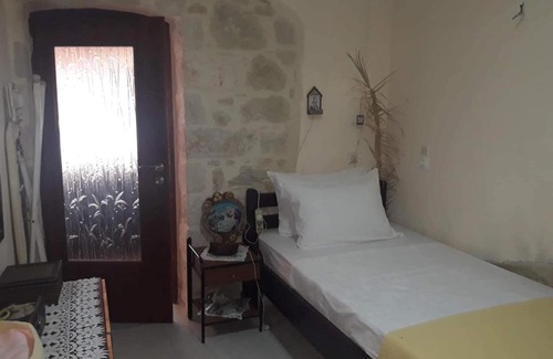 Sivas Apartment | Odysseus and Georgia