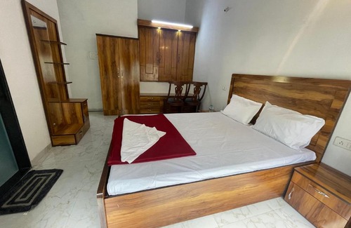 Kalyani Nagar House | OG Guest House