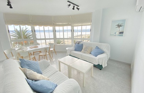 Portosin Apartment | OH LA LIFE! EL MAR AND BEACHFRONT