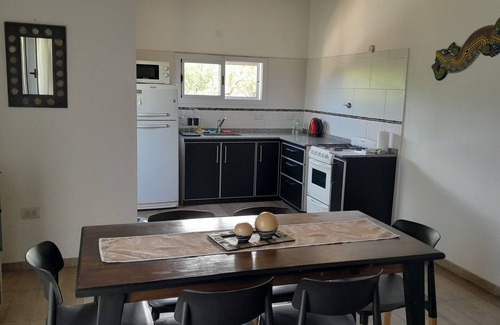 Merlo House | Ohana casitas, house with beautiful view to the sierras (pets welcome)