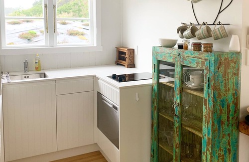 Wellington Cottage | Ohariu Farm Cottage -Wellington Couples or Singles