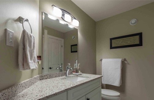 Trenton House | Ohm Villa Vacation Home
