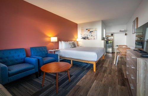 Okanagan-Similkameen Hotel | Okanagan Lakefront Resort