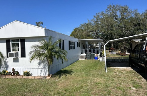 Taylor Creek House | Okeechobee Canal Vacation rental with dock