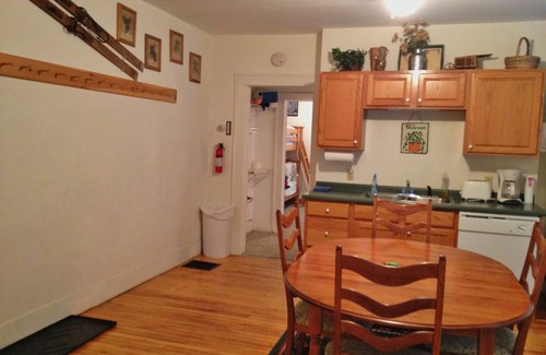 Ludlow Apartment | Okemo Mt. Family Affordable 1st floor, village shuttle, walk to town, Dogs OK
