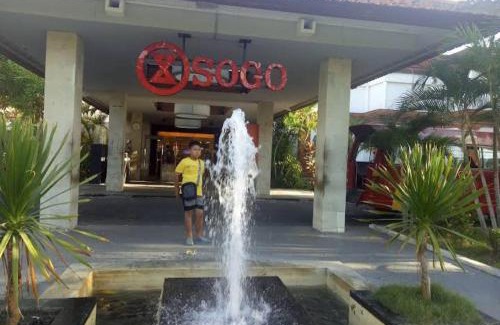 Downtown Kuta Hotel | Okie House ( Iin )