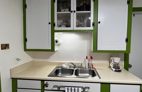 Barelas House | Old Adobe home, newly plastered & painted, near historic landmarks, great yard!