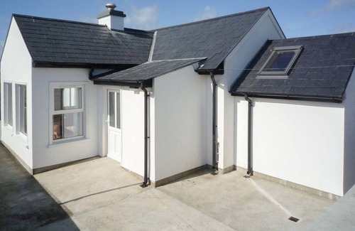 Heir Island Cottage | Old Barn Cottage Heir Island by Trident Holiday Homes