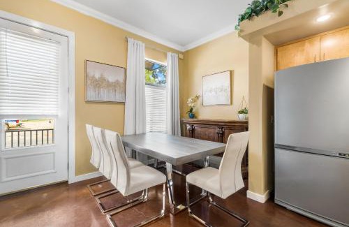 Old East Hill House | Old East Hill Townhouse