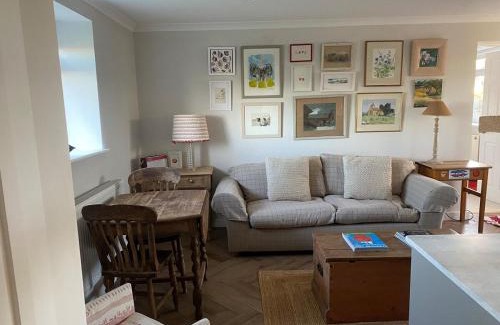 Garsdon House | Old Farmhouse Cottage