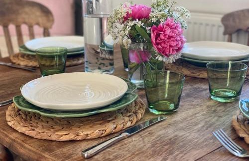 Garsdon House | Old Farmhouse Cottage