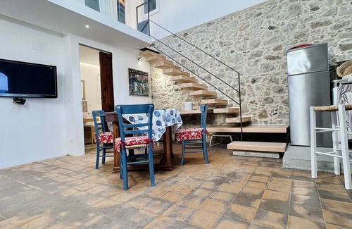 Capo d'Orlando House | Old fisherman's house on in front of the sea and the beach of Capo d'Orlando