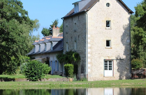 Reugny House | Old mill from the 19th century and its pond in the heart of the Châteaux of the Loire Valley