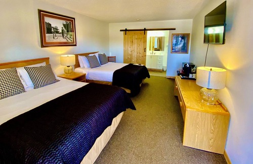 Deer Lodge Hotel | Old Montana Inn