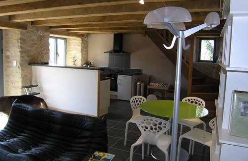 Caniac-du-Causse Cottage | Old Restored Farmhouse In Quercy Furnished In Modern And International Design