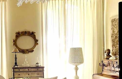 Centre Ville House | Old Rose