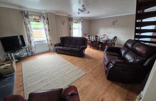 Fremington House | Old School Cottage