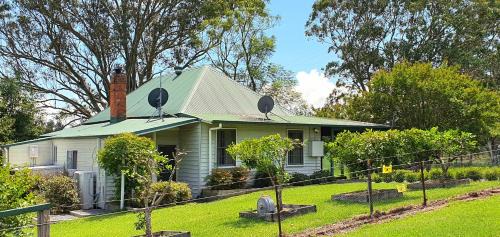 Barrington House | Old Schoolmaster's Cottage on the Barrington River