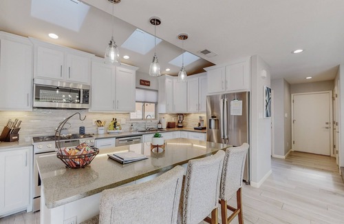 Sawmill Area House | *Old Town Odyssey! In the heart of history!