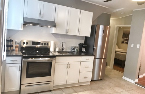 Walkerville Apartment | Olde Walkerville Private 1BD/1BA Main Floor Apt.