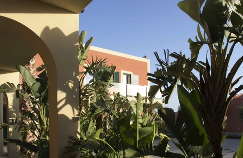 Paceco House | Olea Court Resort
