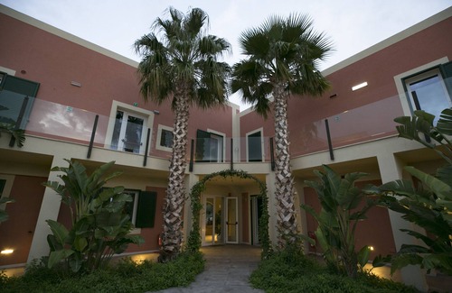 Paceco House | Olea Court Resort