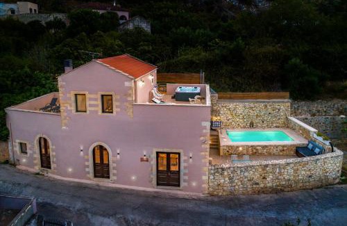 Makhairoi Villa | Olga's Filoxenia - Villa Aladanos-private pool and heated jacuzzi