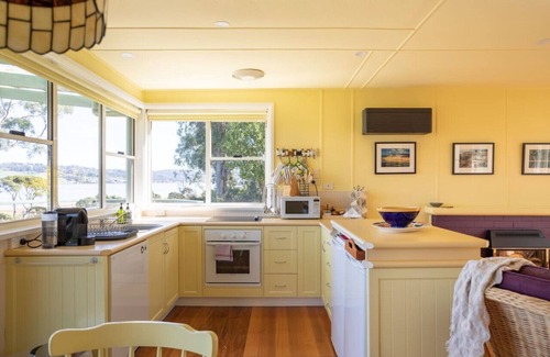 Windermere Cottage | Olive's Cottage - Superb Tamar Views