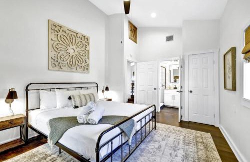 Fredericksburg House | Olive St Ranch Dolly's House