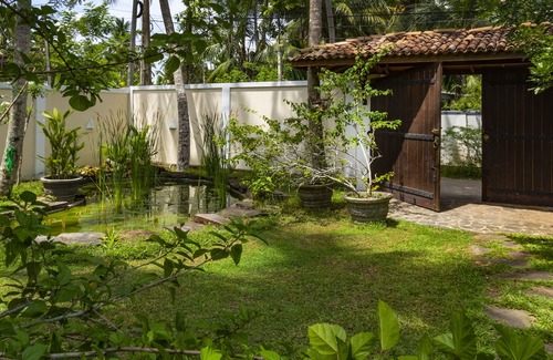 Kaduruduwa Villa | OLU VILLA Set in a Lush and Serene Garden.