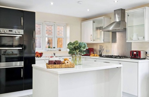 Hinckley House | Olympic House - Spacious house for a weekend with friends