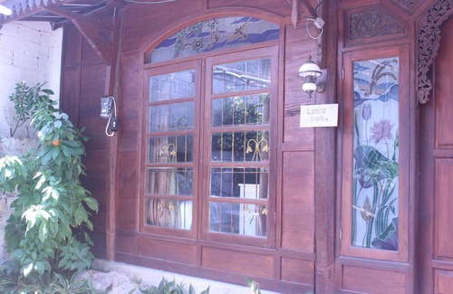 Catur Tunggal House | Omah Putih Small Limasan