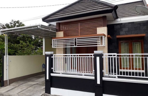 Mlati Villa | Omahkoe Jongke